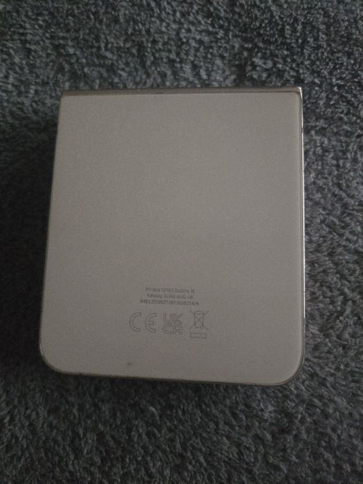 Telefon  galaxy Z Flip 4