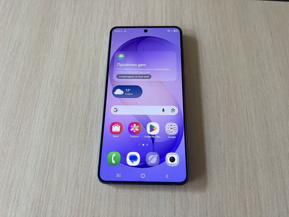 Продавам Samsung Galaxy S26+ 256/12GB-НОВ