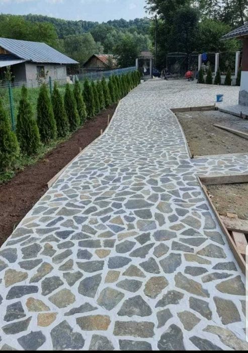 piatra naturala de munte si montaj