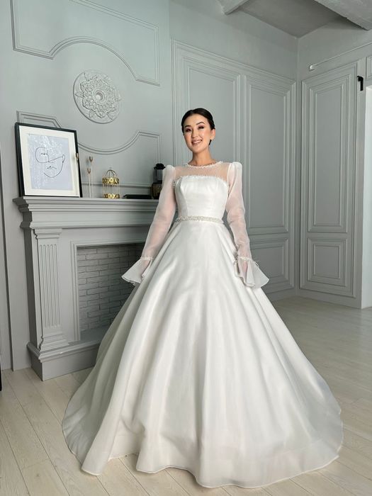 Продается свадебные платья Оскемен