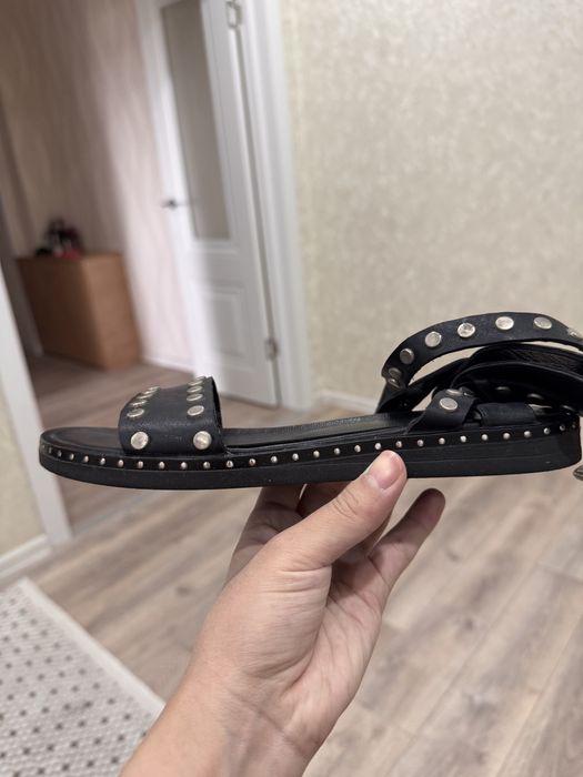Продам летнюю обувь, сандали