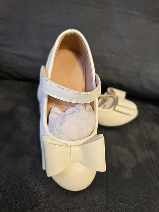 Нови детски обувки