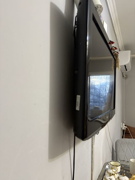 Телевизор LG  в хорошем сост