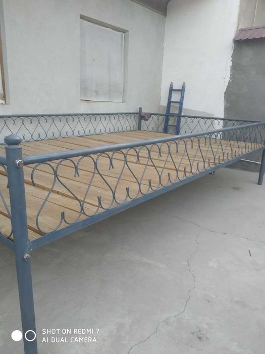 Продам железний топчан