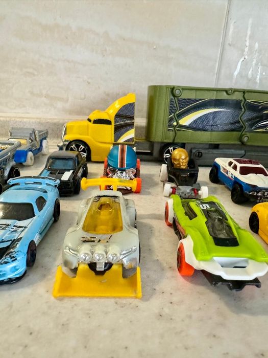 Машинки хотвилс Hot Wheels