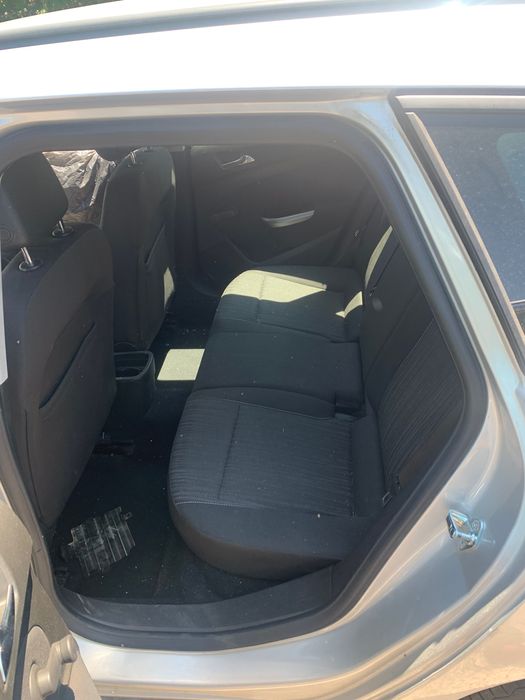 Opel Astra 1.4 turbo 2011г