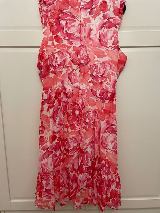 Vand rochie noua cu eticheta Calvin Klein