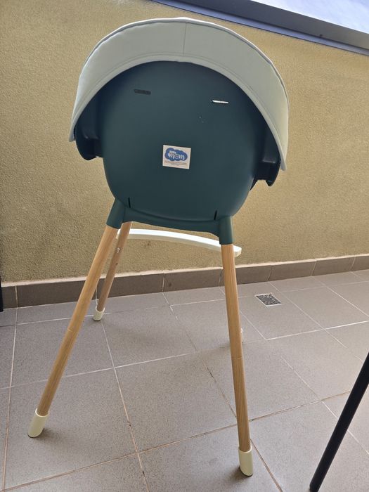 Scaun de masa pentru bebelusi si copii Little Mom