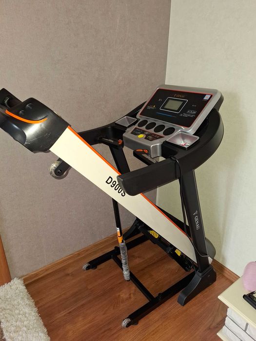 Продам беговую дорожку Genau D900S