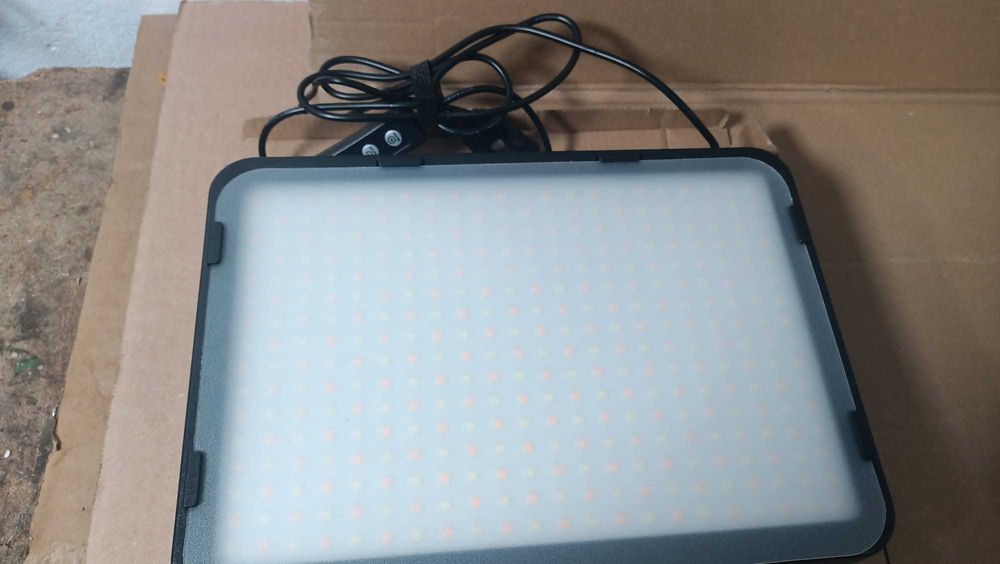 Trepied Cu Lampă Led Nouă Pentru Fotografii Model XK-P200