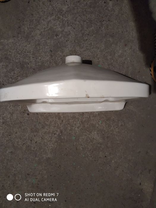 Керамична мивка за баня