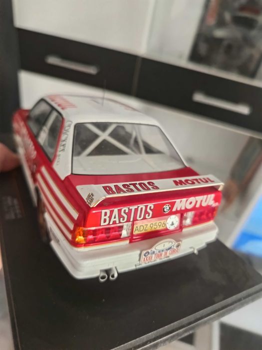 Метална количка 1:18