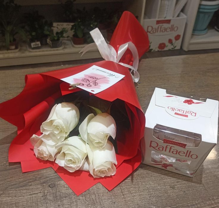 Букеты подарки розы