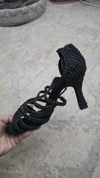 Продам танцевальные туфли
