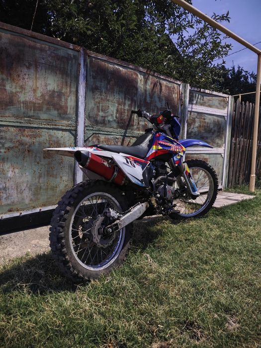 Продам эндуро 250куб