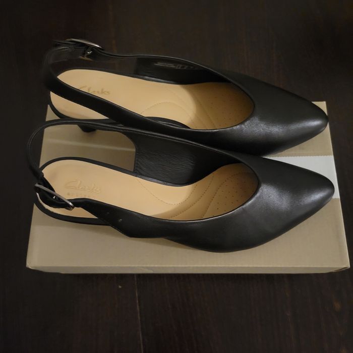 Дамски обувки Clarks на ток