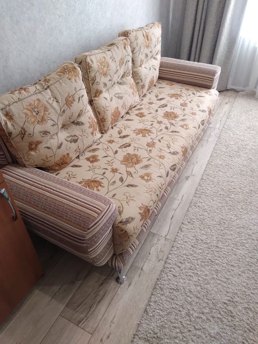 Продам диван б/у