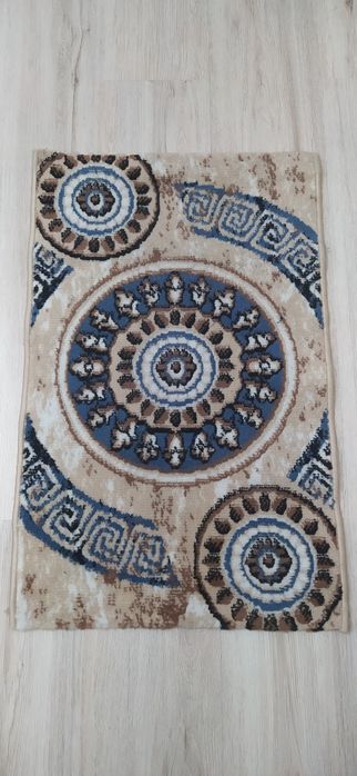 Продам недорого коврики