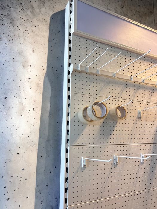 Стелажи оборудване за магазин супермаркет