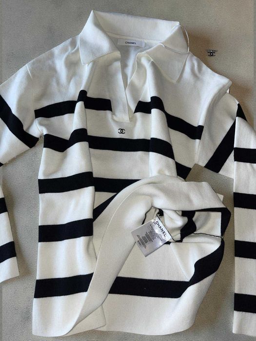 пуловер бял с яка подарък чантичка на марката шанел блуза зимна chanel