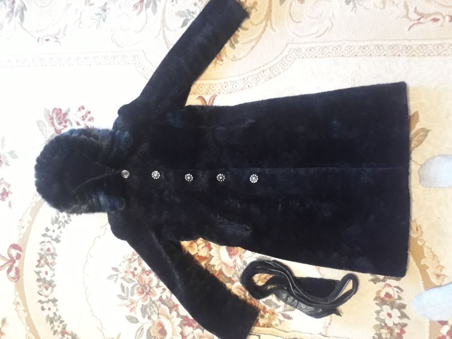 Шуба мутон в отличном состоянии.