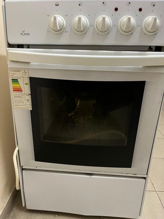 Продам электрическую кухонную плиту – рабочая