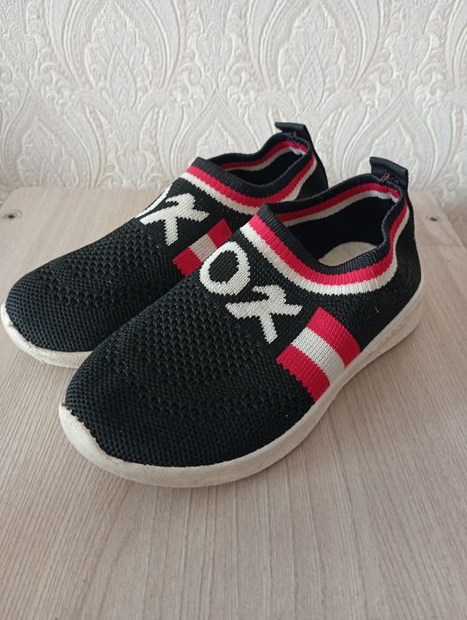 Продам детскую обувь