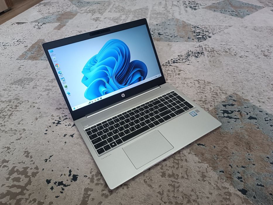 Мощный core i7-8, 512 SSD, Full HD ноутбук HP