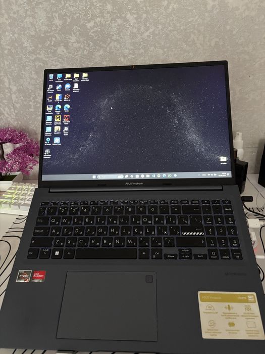 Ноутбук дешевый , срочно продам