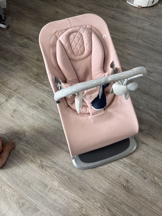 Ergobaby Evolve шезлонг розового цвета