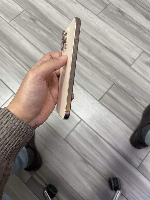 Apple Pro Max 16 Desert 256 GB