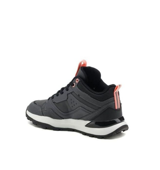 Продам  универсальные кроссовки