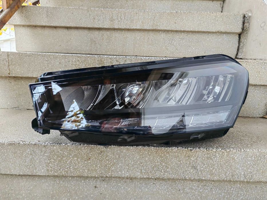 Фарове Skoda Fabia LED ляв десен / Фарове Шкода Фабиа Оригинални