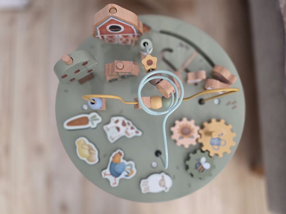 Masuta din lemn cu activitati, Little Dutch, stare foarte buna