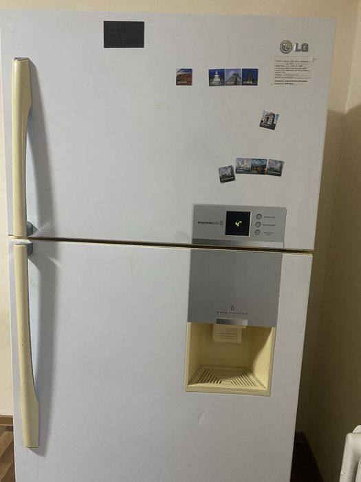 Холодильник хороший LG , продаем в связи с покупкой нового