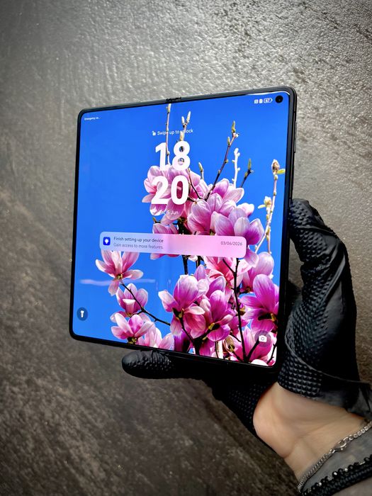 Huawei Mate X6 Negru  12 / 512 GB