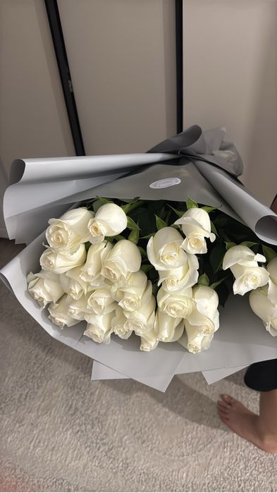 цветы белые розы