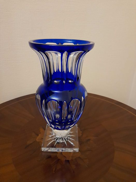 Хрустальная ваза