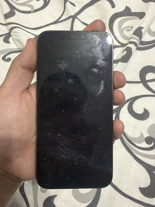 Iphone 12 pro  сатылады