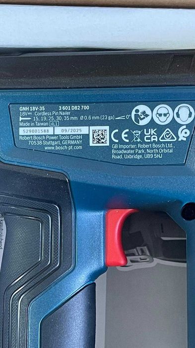 Pistol de bătut cuie Bosch Professional  GNH 18V-35 – fără fir (recul minim, motor fără perii, include cârlig pentru curea, L-BOXX 136)