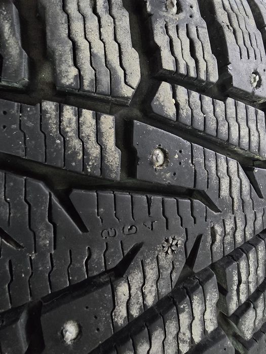 Продам зимние шины Nokian Tyres