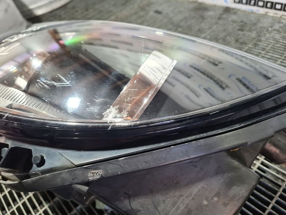 Far Stanga Volkswagen Tiguan 5N Facelift 2011 - 2015 SUV 4 Usi (953) Fara xenon CRĂPAT ...