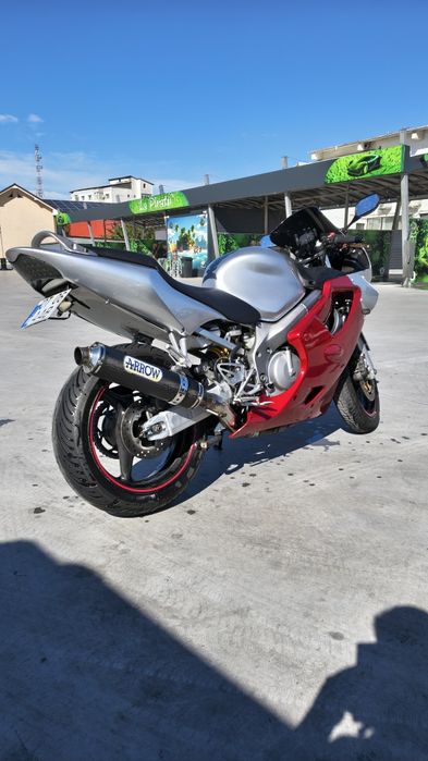 HONDA CBR F4i impecabila
