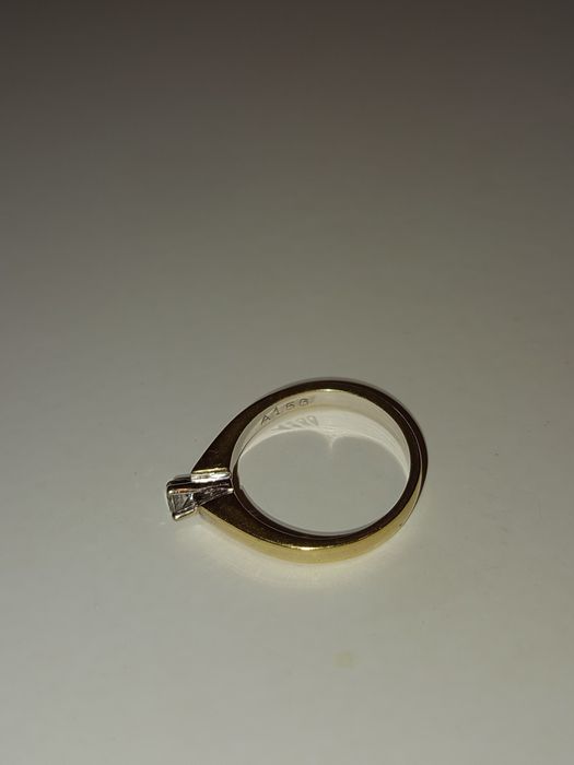 Дамски диамантен златен пръстен