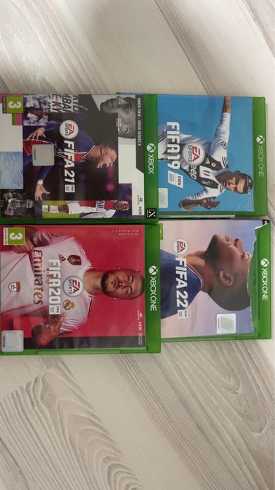Vând Xbox One S, 600 lei