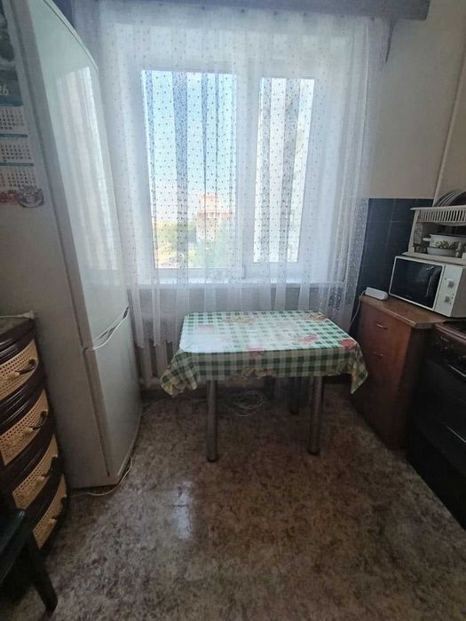 продам 1 ком. квартиру в 8 микрорайоне