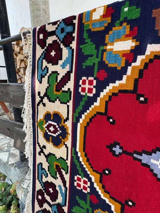 Чипровски килим Корона оргинален