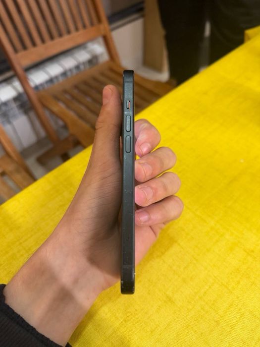 Продам Iphone 15