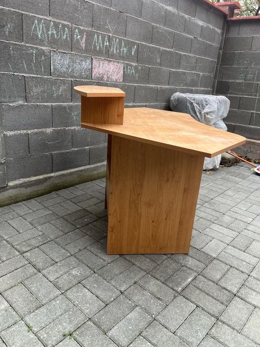 Ъглово бюро.