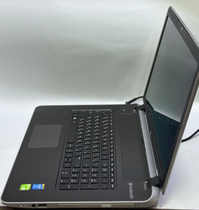 Ноутбук HP Pavilion 17